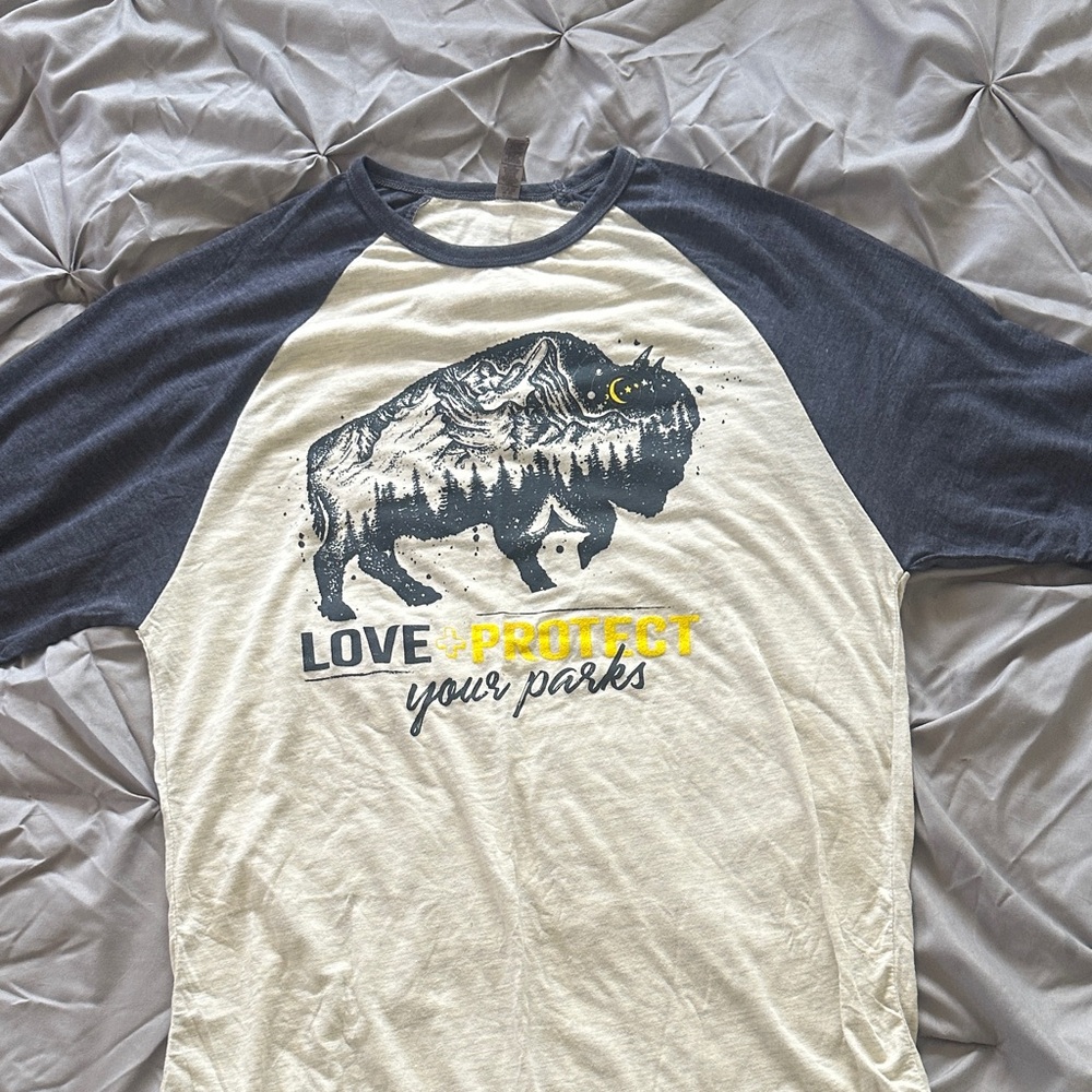 Love and Protect your parks  T-Shirt with Dark Trim